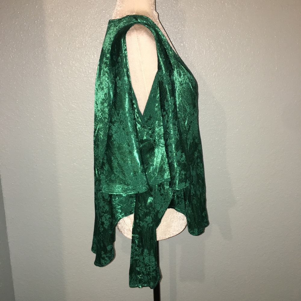 Free People Cold Shoulder Green Blouse Hi-Low - Picture 4 of 4